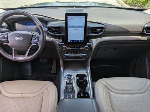 Used 2021 Ford Explorer Platinum w/ Equipment Group 601A AWD/4WD image 14