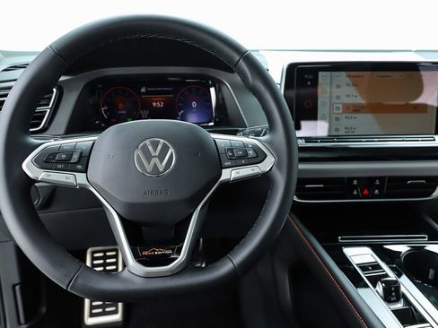 New 2026 Volkswagen Atlas Peak Edition image 20