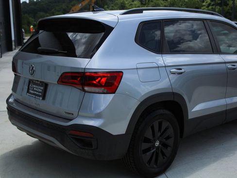 Used 2022 Volkswagen Taos S AWD/4WD image 4