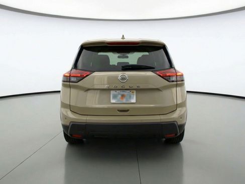 Used 2025 Nissan Rogue SV image 7