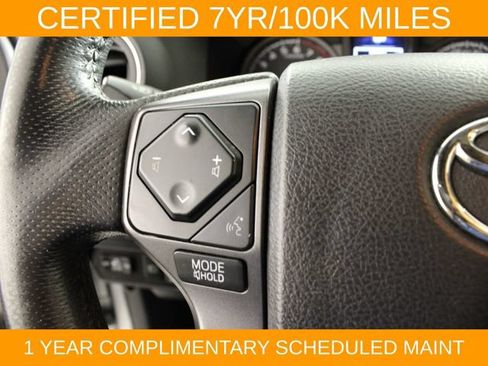 Used 2022 Toyota Tacoma TRD Off-Road w/ Technology Package AWD/4WD image 19