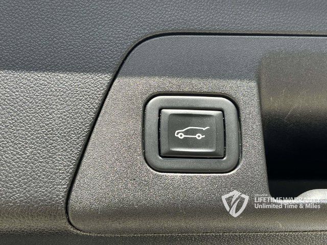 Used 2021 Buick Envision Avenir w/ Technology Package II AWD/4WD image 26