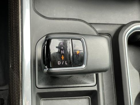 Used 2025 Chevrolet Silverado 1500 LT image 26