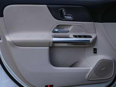 Certified 2025 Mercedes-Benz GLA 250 4MATIC image 19