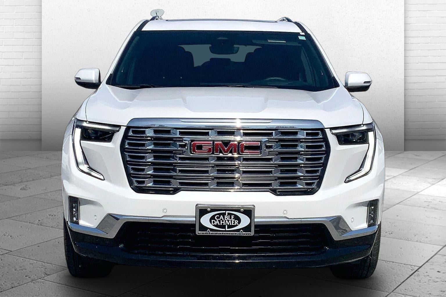 Used 2024 GMC Acadia Denali w/ Super Cruise Package AWD/4WD image 2