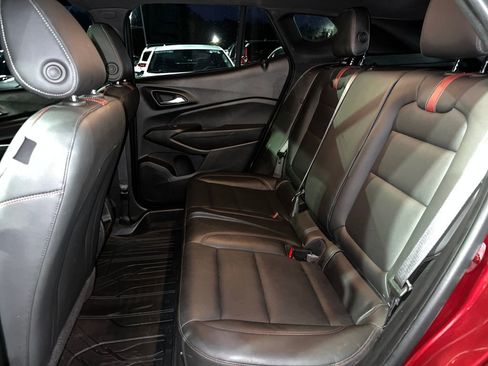 Used 2024 Chevrolet Trax RS w/ Sunroof Package image 29