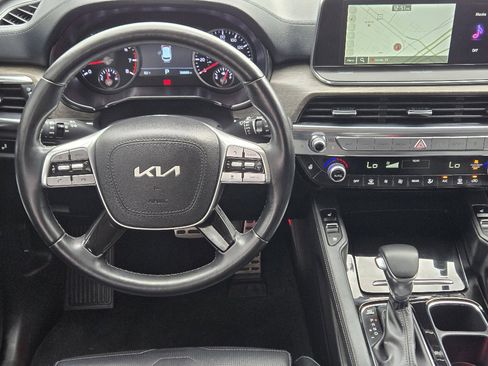 Certified 2022 Kia Telluride SX w/ SX Prestige Package image 10