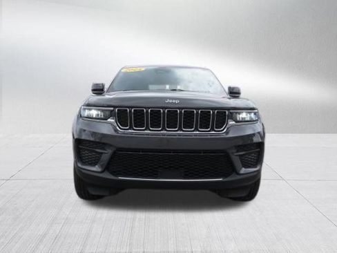 Certified 2024 Jeep Grand Cherokee Laredo X RWD image 9