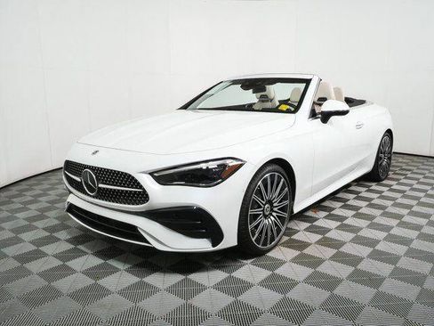 Used 2024 Mercedes-Benz CLE 300 4MATIC Cabriolet image 23