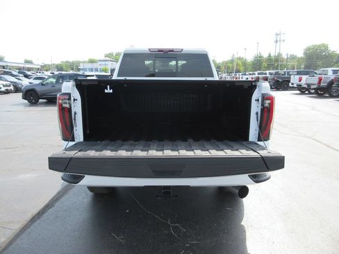 Certified 2025 GMC Sierra 2500 AT4 w/ AT4 Premium Plus Package AWD/4WD image 9