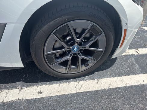 Used 2023 BMW i4 eDrive40 RWD image 8