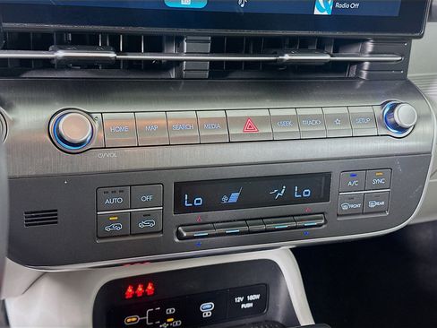 Used 2025 Hyundai Kona SEL FWD image 22