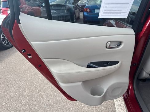 Used 2012 Nissan Leaf SV image 23