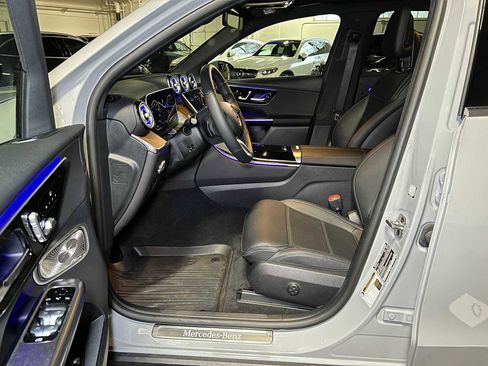 Certified 2025 Mercedes-Benz GLC 300 GLC 300 image 23