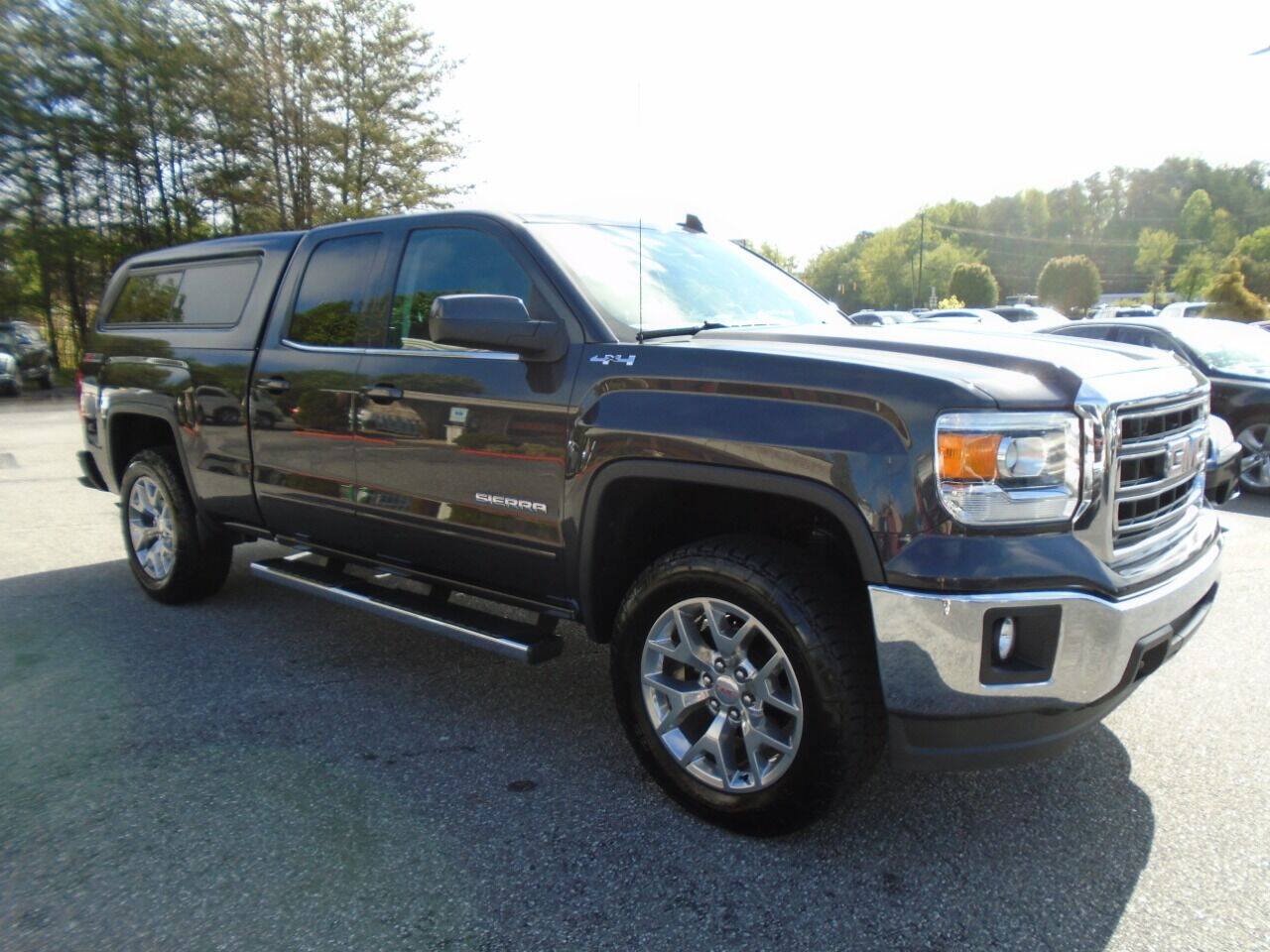 Used 2015 GMC Sierra 1500 SLE w/ SLE Value Package AWD/4WD image 4