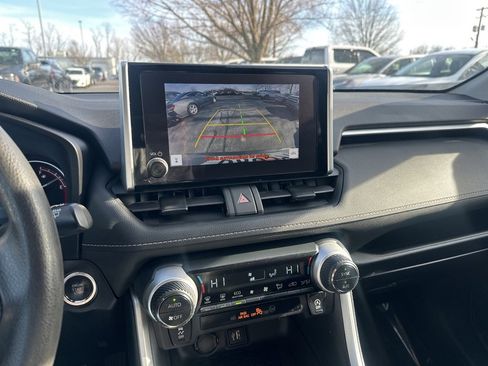 Used 2024 Toyota RAV4 XLE image 9