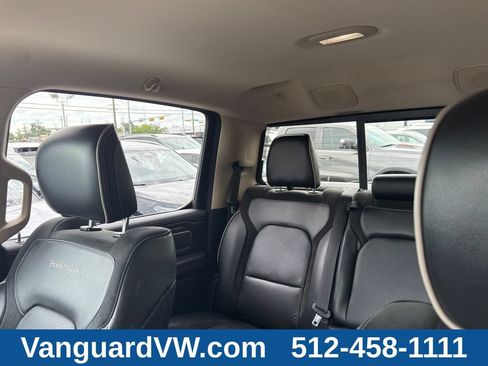Used 2019 RAM 1500 Laramie AWD/4WD image 12