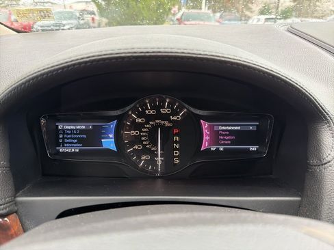 Used 2013 Lincoln MKX Base image 13