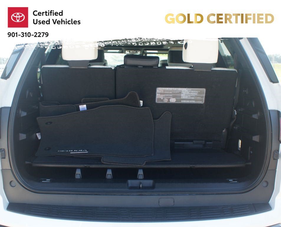 Used 2023 Toyota Sequoia Capstone AWD/4WD image 18