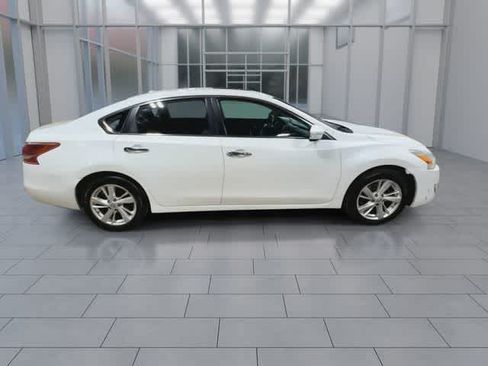Used 2013 Nissan Altima 2.5 SV w/ 2.5SV Convenience Pkg FWD image 9