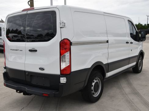Used 2017 Ford Transit 250 130 Low Roof image 7