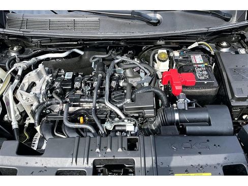 Used 2025 Nissan Kicks SV image 10