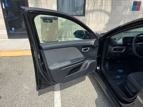 Used 2025 Kia K4 FWD image 18