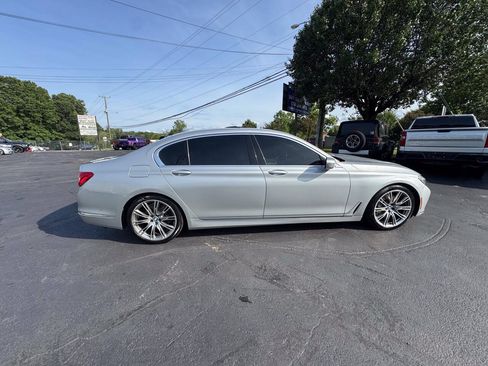 Used 2018 BMW 750i xDrive AWD/4WD image 4