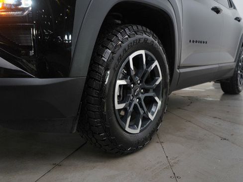 Used 2025 Chevrolet Equinox ACTIV image 24