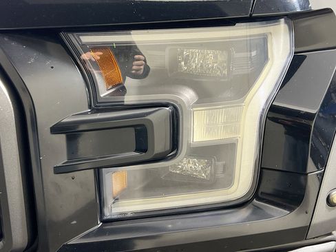 Used 2018 Ford F150 Raptor w/ Equipment Group 802A Luxury image 11