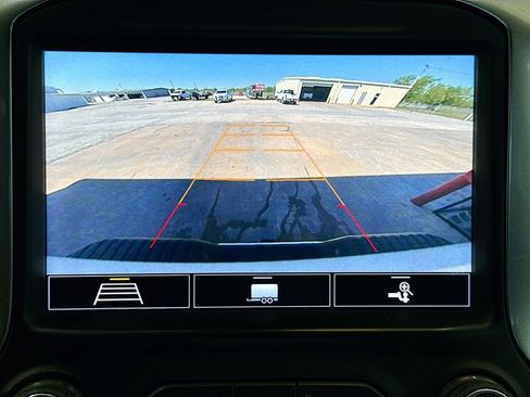 Used 2020 Chevrolet Silverado 2500 LT w/ Advanced Trailering Package image 14