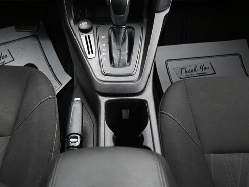 Used 2018 Ford Focus SE FWD image 18