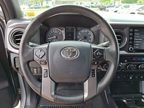 Certified 2020 Toyota Tacoma TRD Sport w/ TRD Premium Sport Package AWD/4WD image 23