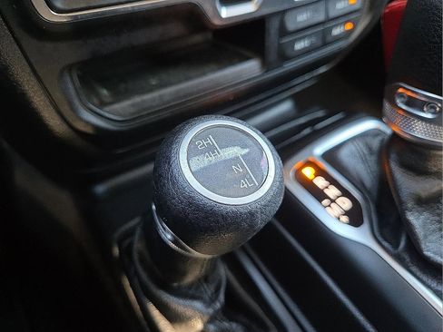 Used 2020 Jeep Gladiator Sport w/ Quick Order Package 24S image 22