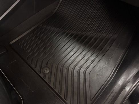 Used 2023 Kia Telluride LX image 39