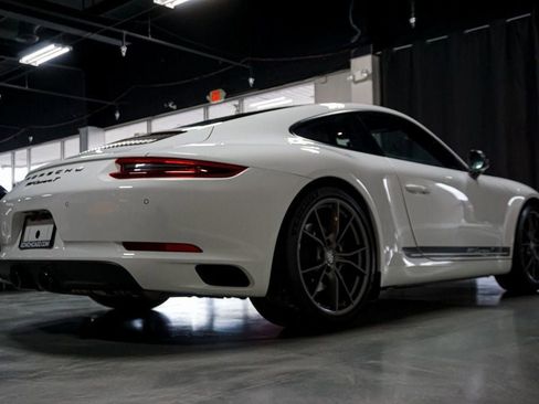 Used 2019 Porsche 911 Carrera image 6