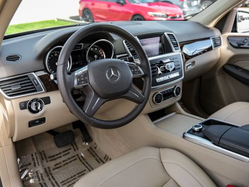 Used 2013 Mercedes-Benz ML 350 2WD image 2