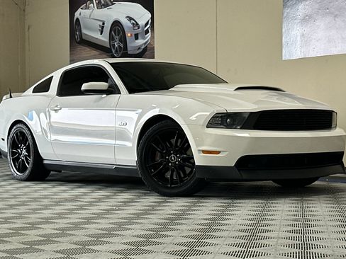 Used 2012 Ford Mustang GT Premium w/ Brembo Brake Pkg RWD image 2