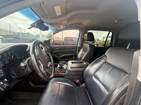 Used 2015 Chevrolet Tahoe LT w/ Luxury Package RWD image 7
