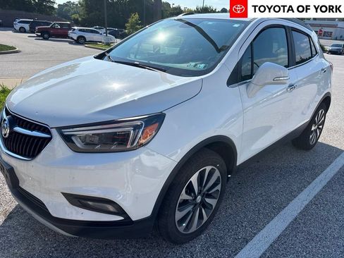 Used 2020 Buick Encore Essence AWD/4WD image 1