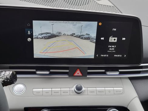 New 2026 Hyundai Elantra Limited FWD image 17