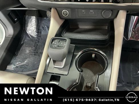 Used 2023 Nissan Rogue SL w/ SL Premium Package FWD image 14