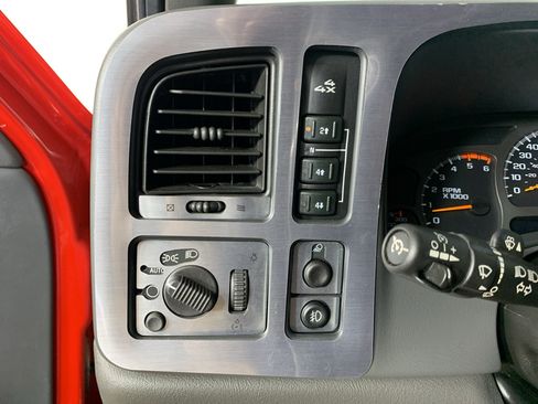 Used 2003 Chevrolet Silverado 3500 LS w/ Skid Plate Package AWD/4WD image 15