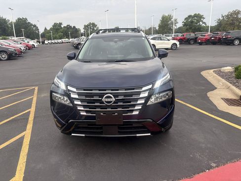 Used 2026 Nissan Rogue Platinum w/ Platinum Premium Package AWD/4WD image 2