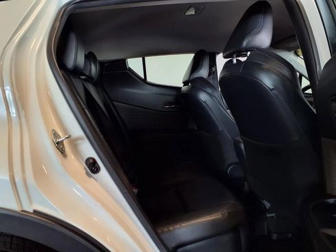 Used 2020 Toyota C-HR Limited image 8