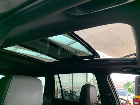 Used 2025 Cadillac XT6 Premium Luxury image 26