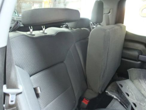 Used 2019 Chevrolet Silverado 1500 Custom w/ Custom Value Package AWD/4WD image 9