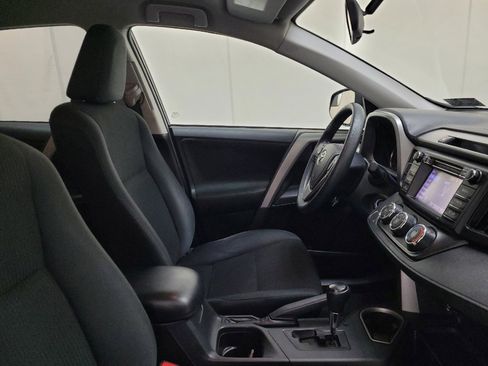 Used 2016 Toyota RAV4 LE image 21