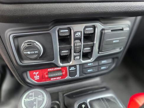 Used 2025 Jeep Wrangler Unlimited Sport S 4xe image 31