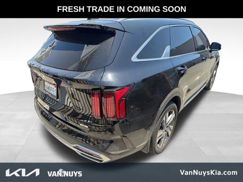 Used 2023 Kia Sorento EX AWD/4WD image 3